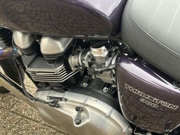 Triumph Thruxton 900